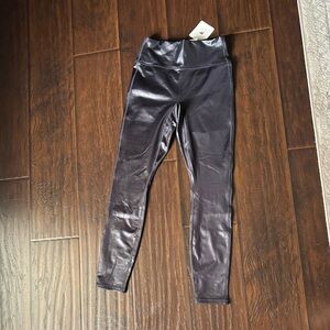 Fabletics Motion 365 NWT Black Shine XS High Waisted Leggings